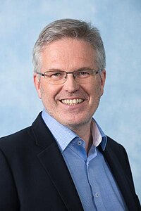 Peter Csar